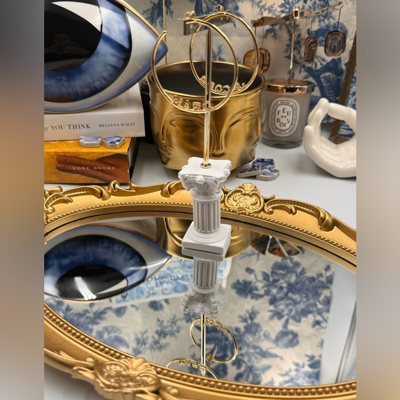 🆕 MARC JACOBS 🧿 NWOT Gold 'The Monogram Hoop' Oversize Earrings - Picture 9 of 15